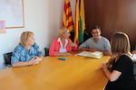 El president del Consell Comarcal, Ignasi Giménez, ha signat al Llibre d'Honor de la ciutat