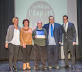 Premi a la Millor entitat (d´esq. a dreta): Eva Menor, representant Club Natació Badia, representant Club Unión Petanca de Badia del Vallès, representant Club Judo Badia, Josep Martínez.