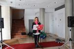 L'alcaldessa de Badia, Eva Menor, va donar el tret de sortida a la 3a Marat&oacute; de Poesia