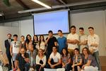 L'alcaldessa, Eva Menor i el Diputat Gerard Ardanuy amb els alumnes i el professorat