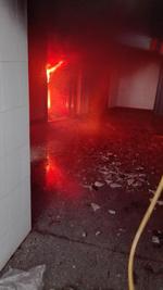 Imatge de l'incendi a l'av. de la Mediterr&agrave;nia, 6. Foto: Policia Local de Badia del Vall&egrave;s