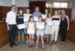 Recepci&oacute; als esportistes m&eacute;s destacats de Badia del Vall&egrave;s 2016-2017. D'esq. a dreta: El regidor Josep Mart&iacute;nez, Jes&uacute;s Oviedo, Joel Flores, Noa Carmona, Leyre Espinosa, Ahmed Akhdim, Paula S&aacute;nchez, Valle Gonz&aacute;lez, Alicia Caballero i l'alcaldessa Eva Menor