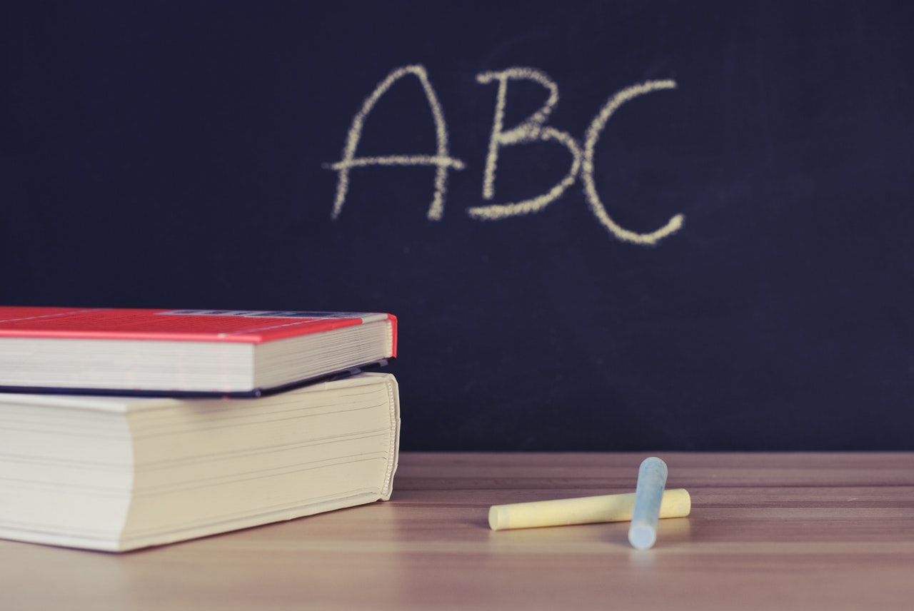 Comena el termini de beques escolars
