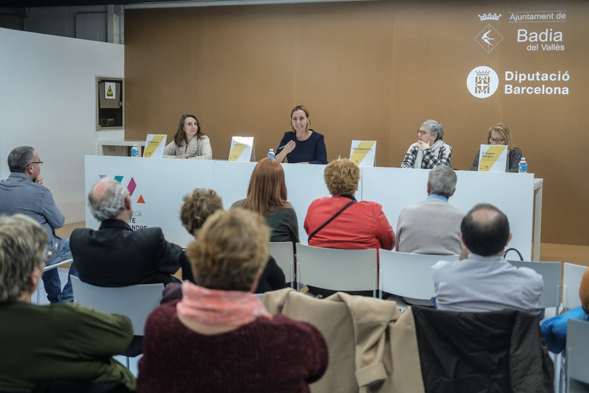 Taula rodona a la presentaci de l'exposici "La palabra cofrade no tiene gnero"