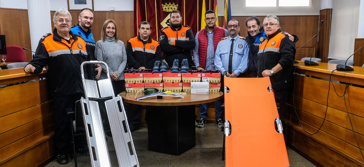 Acte de lliurament de material a Protecci Civil