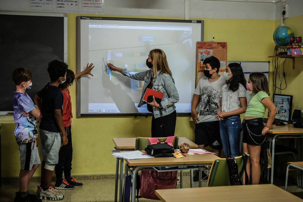 L'alumnat de 5è i 6è de La Sardana presenta les seves propostes de mobilitat a l'Ajuntament de Badia del Vallès