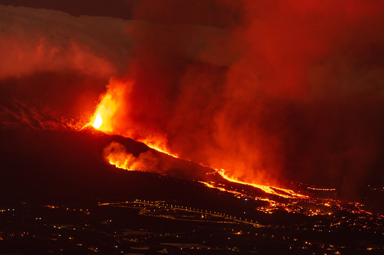 El volcà de La Palma, en erupció. Fotografia: Eduardo Robaina