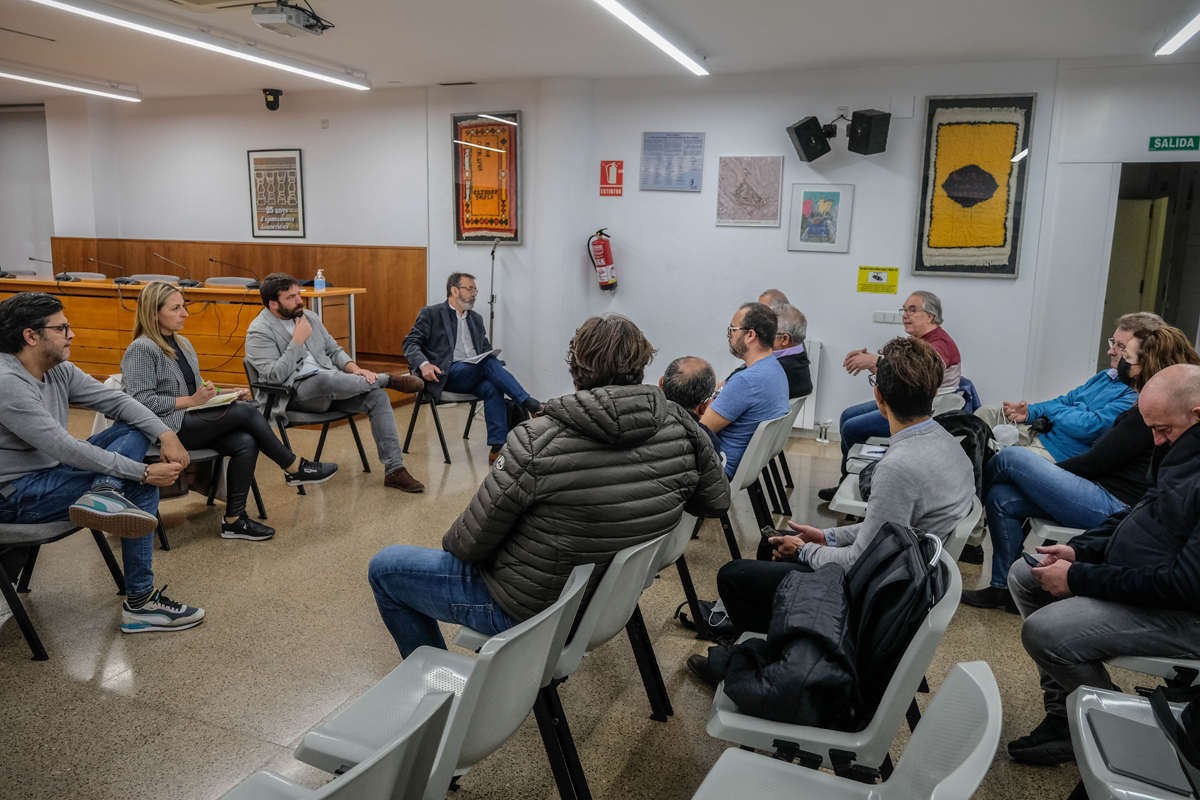 LAgncia de Residus de Catalunya i lAjuntament informen la Comissi de lAmiant dels processos per a lencapsulament i la retirada de lamiant