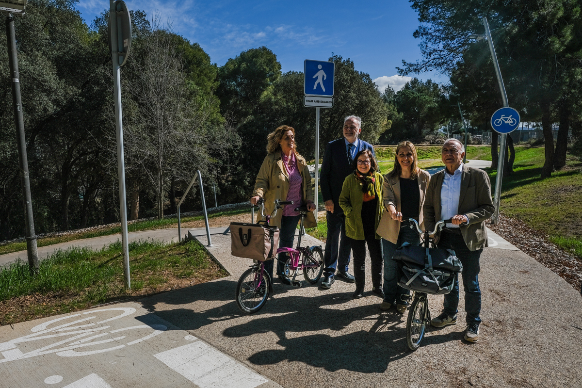 Inauguració del carril bici entre Badia i la UAB