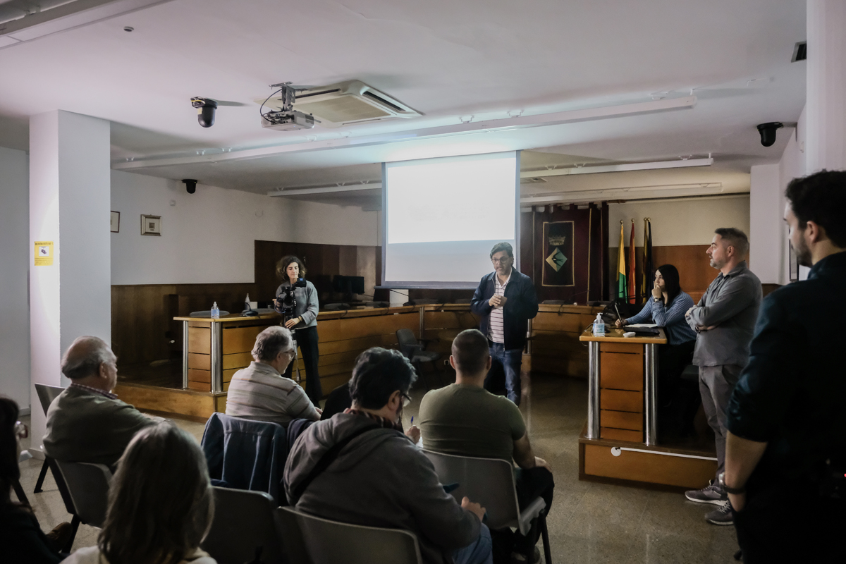 LAjuntament i lempresa adjudicatria informen la Comissi de Seguiment per a la retirada de lamiant de qu ja sest enllestint el projecte tcnic dencapsulat