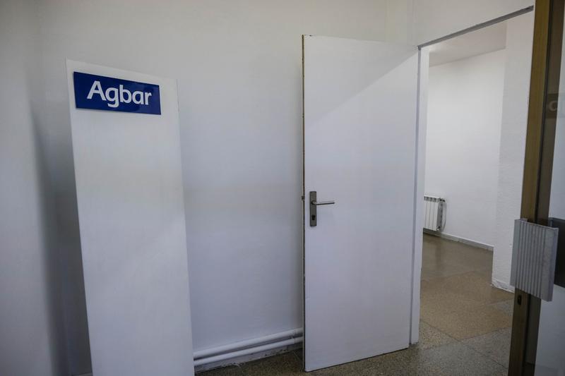 Oficina d'atenci� al p�blic d'Agbar a Badia