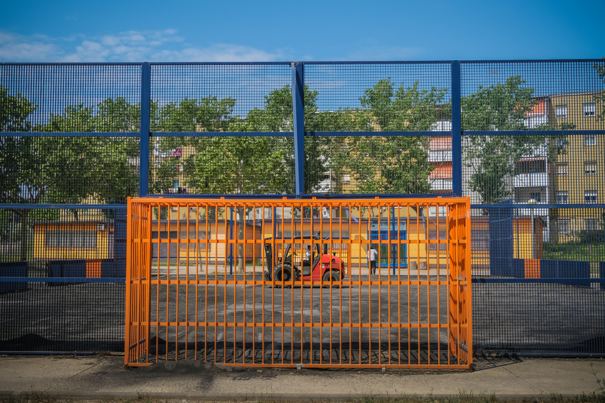 Inici de les obres de renovaci� integral de la Cruyff Court de Badia