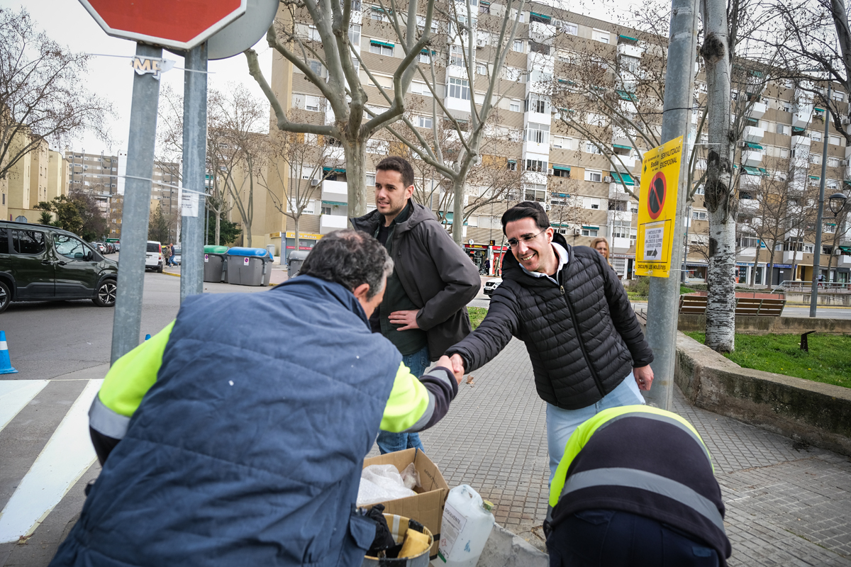 Visita a les obres de millora de la via p�blica a Badia